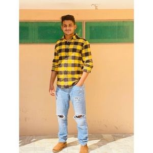 Meet your Posher, Dhruv
